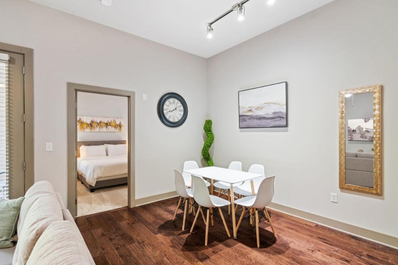 Grand Luxury Premium Vaulted Ceilings Apartment วูดบริดจ์ ภายนอก รูปภาพ